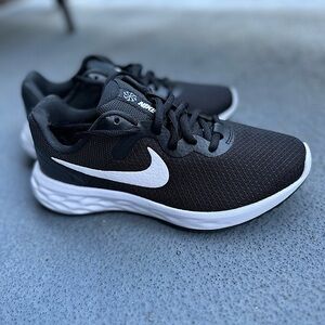 Nike Black and White Women's Running Sneakers